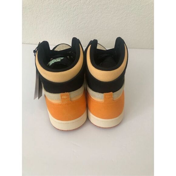 Nike Air Jordan 1 Zoom CMFT 2 Muslin/Celestial Gold-Black Men\'s Size 10
